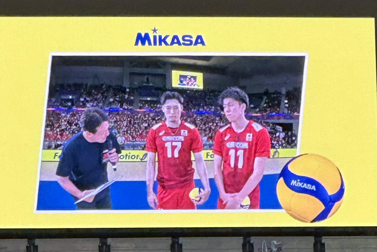 サインボールの投げ込みは #東レアローズ
