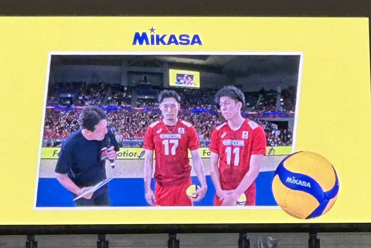 東レアローズロゴ付きボール 𝕋𝔸𝕎𝔸𝔾𝕆𝕋🏐 a X: 
