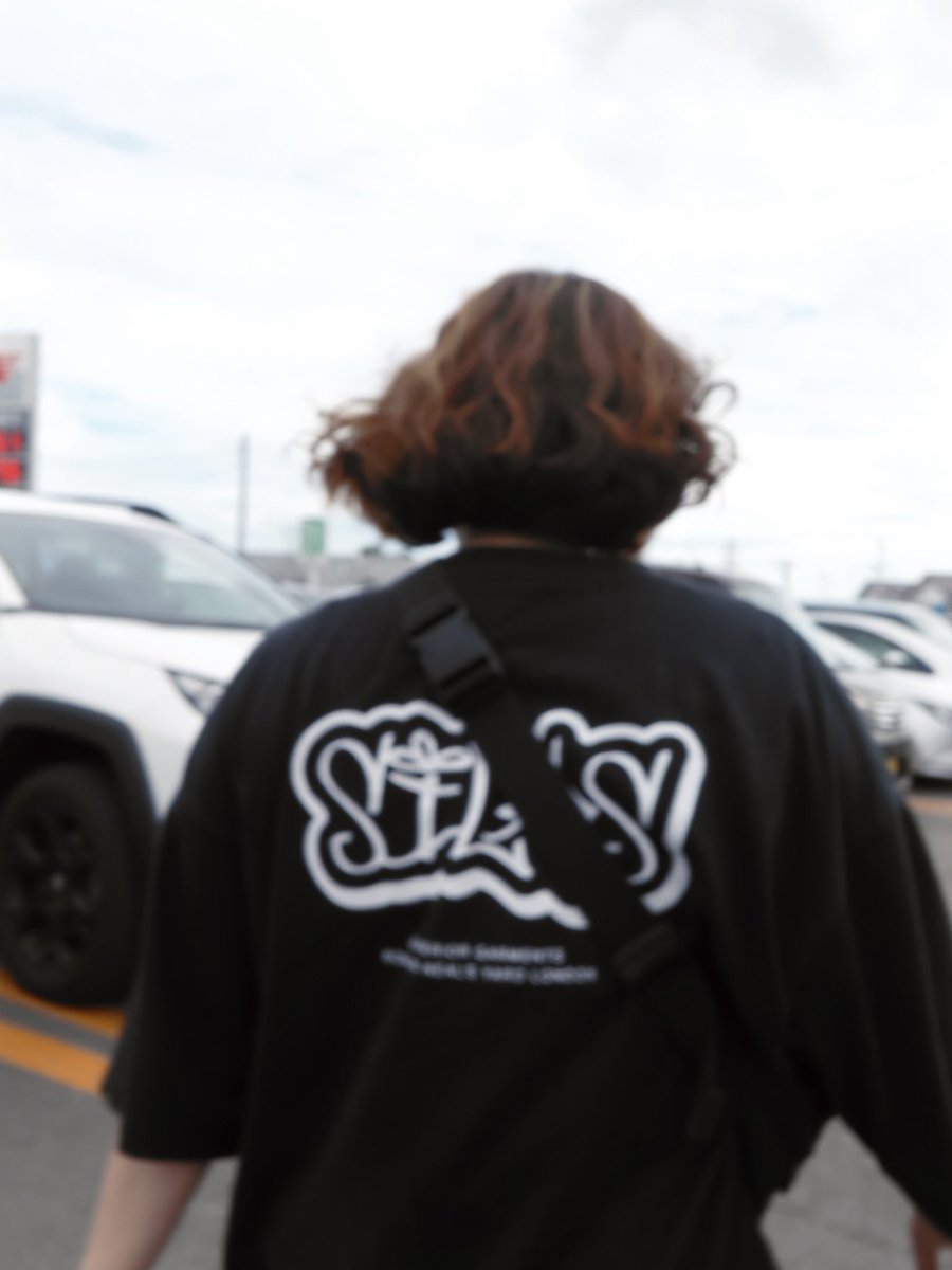 3869camp's tweet photo. ニュースレベルでヒグマが活発化しており恐怖でキャンプに行けない

スーパーマンをどうしても観たいのだがわが街で上映がない
遠征も考えたが運転がだるくて諦めた

キャンプも映画もうまく行かない今日この頃
嫁さまとユニクロで買い出しから蔦屋書店で期日前投票

毎日暑いですね

#xhalf #函館 https://t.co/4DzoYnvIBx