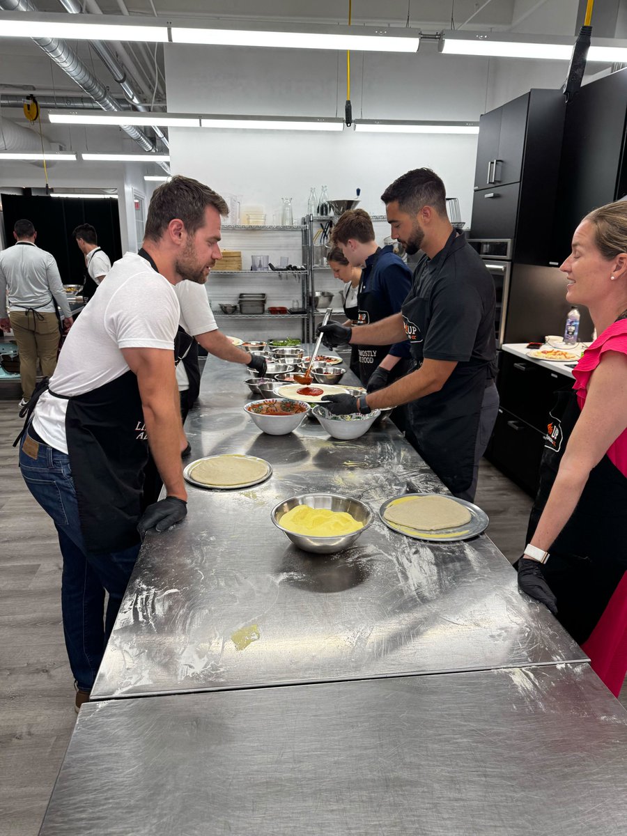 jc1's tweet image. Welcome to our newest Mavens!
The team kicked things off with a pizza-making night because great teams are built through shared moments (and good food).
Excited to have you all on board!