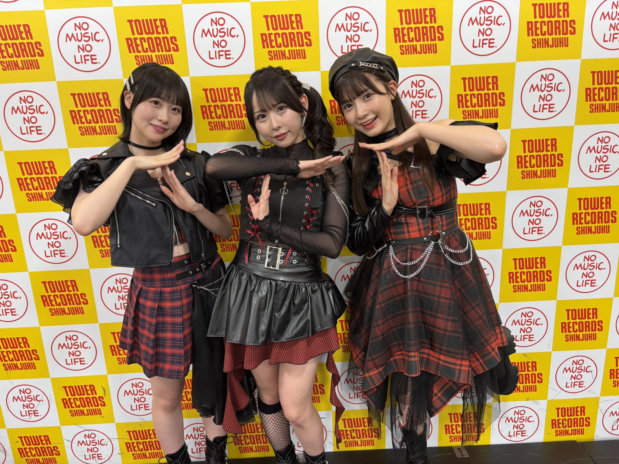 Amity 6月19日から出品停止 4901080277213.jpg