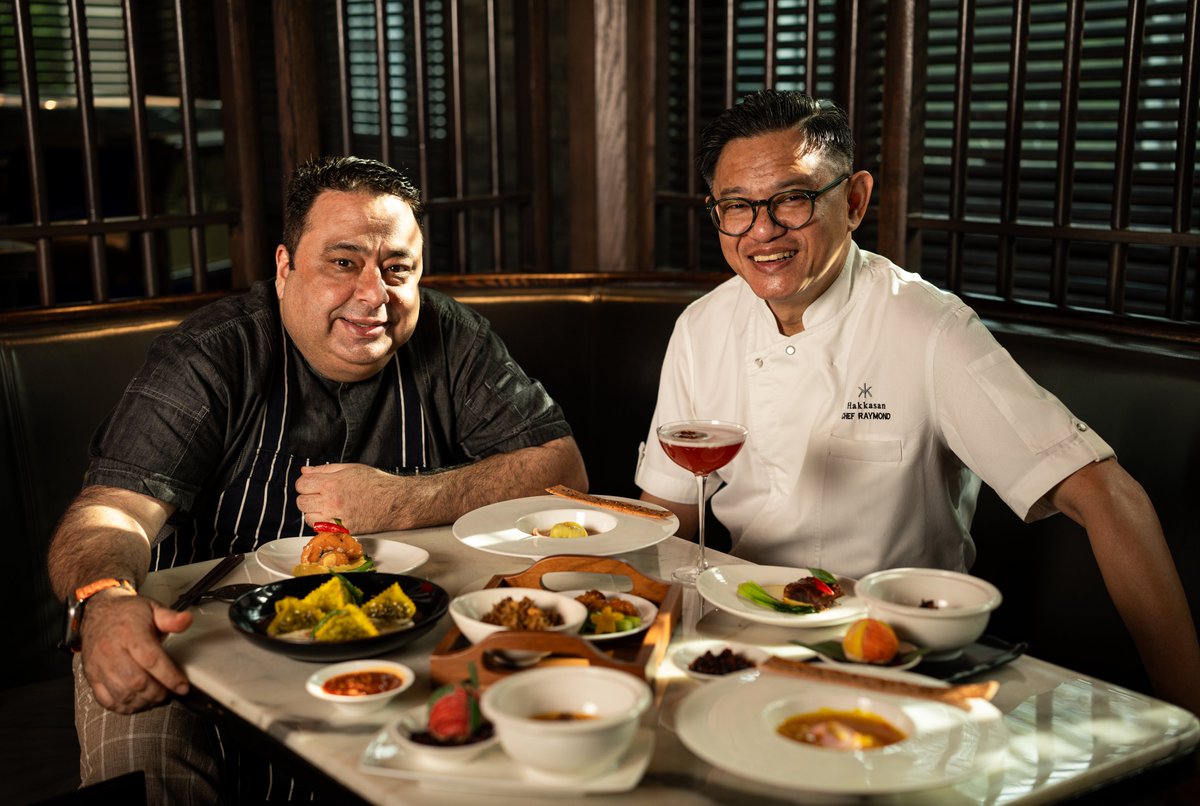 Silk and Spice at Hakkasan Mumbai with Chefs Manish Mehrotra and Raymond Wong. Link Below👇
rebrand.ly/12878e

#ChefManishMehrotra #ChefRaymondWong #HakkasanMumbai #Cantonesetastingmenu #IndiaFoodNetwork