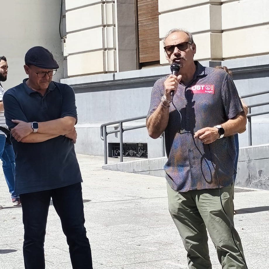 📢CONTRA EL RACISMO Y EL ODIO

Nos hemos concentrado esta mañana para rechazar los actos xenófobos que quieren alterar la convivencia

No se puede imaginar España sin el trabajo de  personas migrantes en muchos sectores. 

Exigimos respeto y dignidad para todxs ellxs