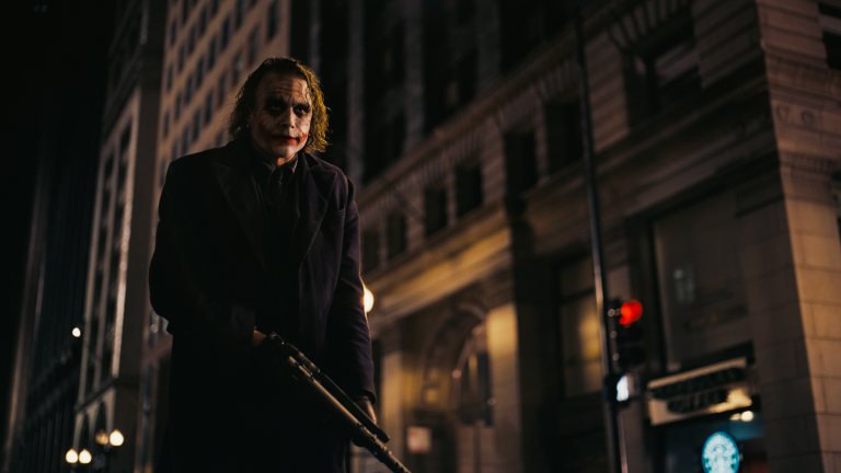 DCLegacy_'s tweet photo. Il y a 17 ans jour pour, ‘The Dark Knight’ sortait au cinéma aux États-Unis 🦇 https://t.co/rBtUTgU8ie
