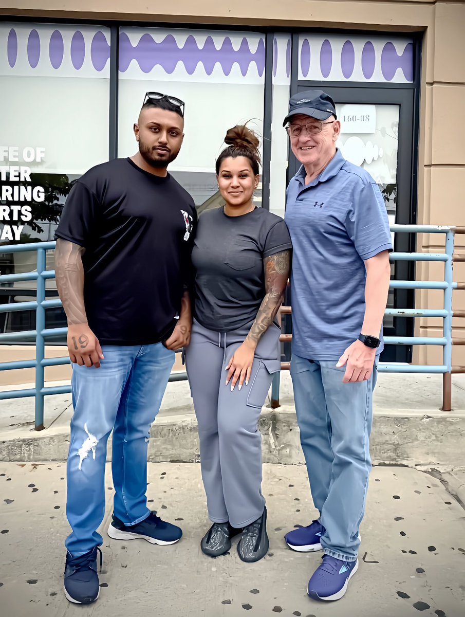 JoeFox's tweet image. One reason I&apos;m rarely in my apartment is because I would miss special moments like these. Meet Amtrak PO Anthony Shamsundar. - Graduated top 10% NYPD Academy
- Officer of the Year for N.Y Division
- EMT with the FDNY prior
- Currently Field Intelligence Officer
- Member of the…