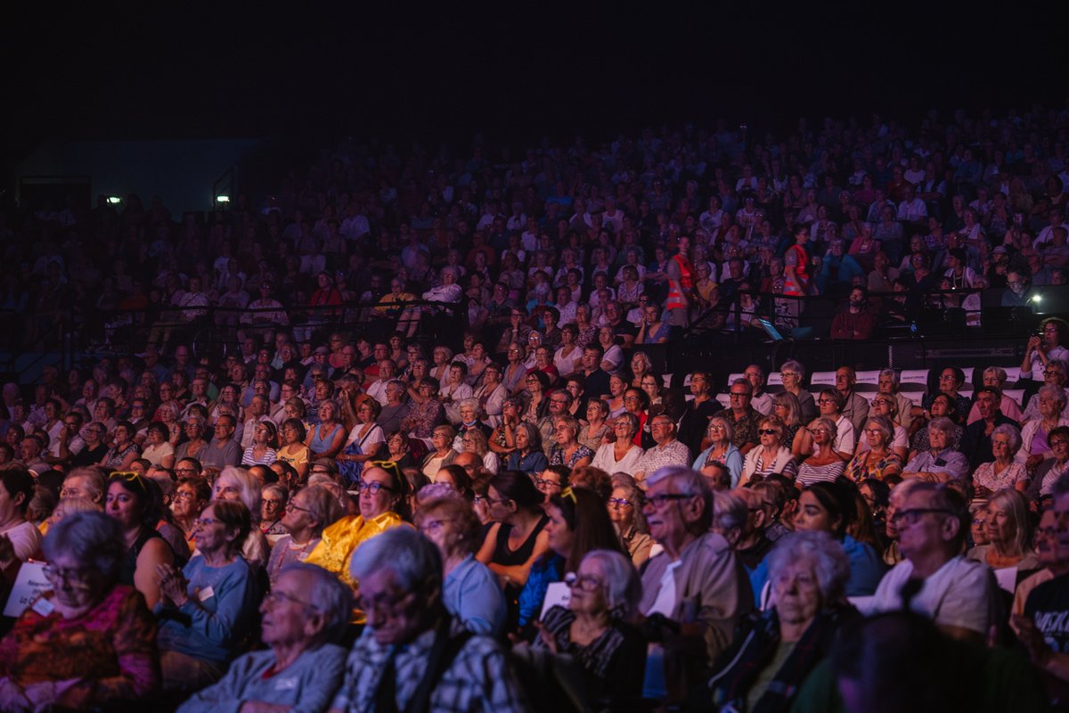 CaenOfficiel's tweet image. 🎇Le CCAS de la Ville de Caen et sa mission "bien vieillir" organisent chaque année plusieurs événements pour les seniors...
Notamment le spectacle seniors au @ZenithCaen ici en photos !
Consultez le guide seniors pour ne rien rater :
calameo.com/read/001808923…
📷: Maxime Bouvier