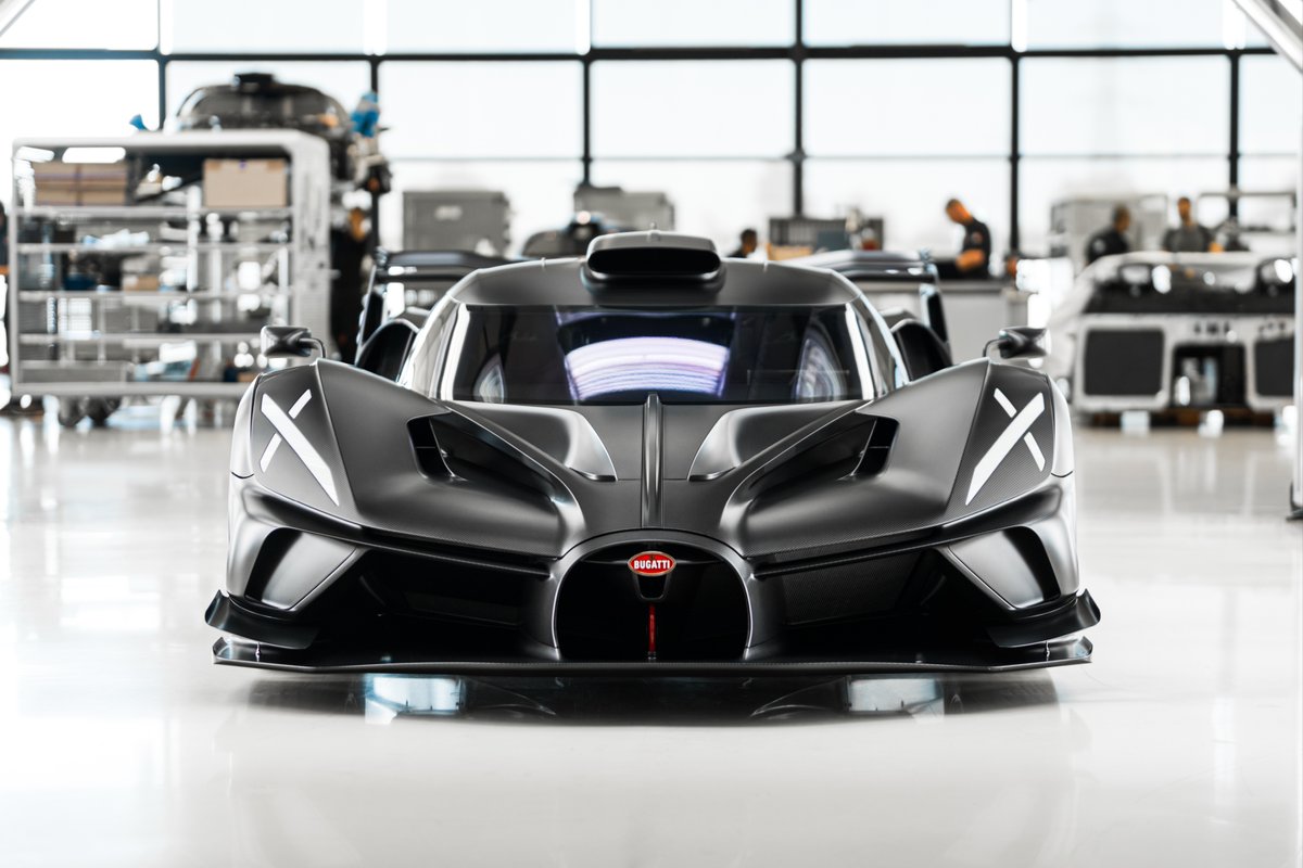 Bugatti's tweet image. In the BUGATTI light tunnel, the BOLIDE reveals what it was built for: speed, form, and the spirit of a purebred track car – finished in raw black carbon.
#BUGATTI #BOLIDE
–
bugatti.link/consumption