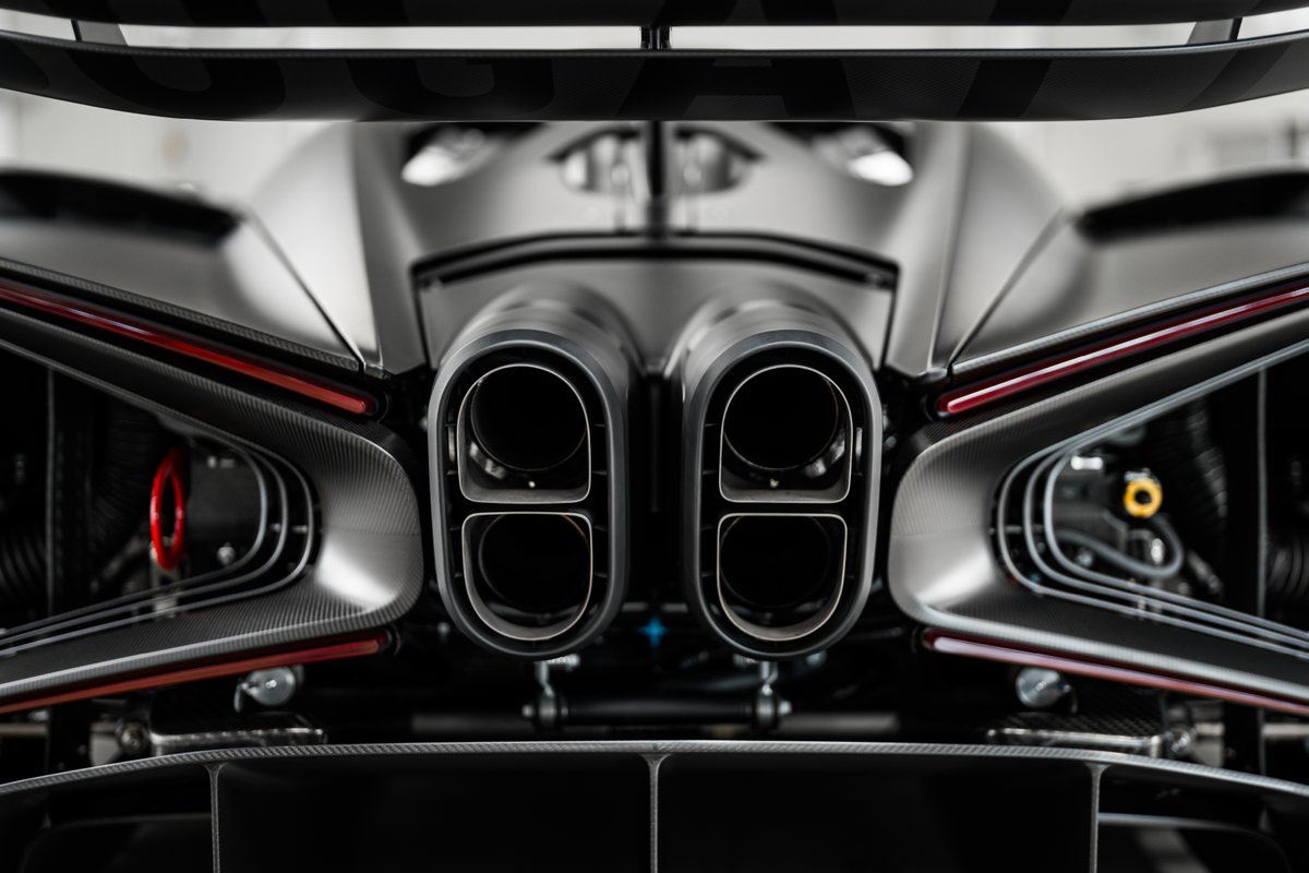 Bugatti's tweet image. In the BUGATTI light tunnel, the BOLIDE reveals what it was built for: speed, form, and the spirit of a purebred track car – finished in raw black carbon.
#BUGATTI #BOLIDE
–
bugatti.link/consumption