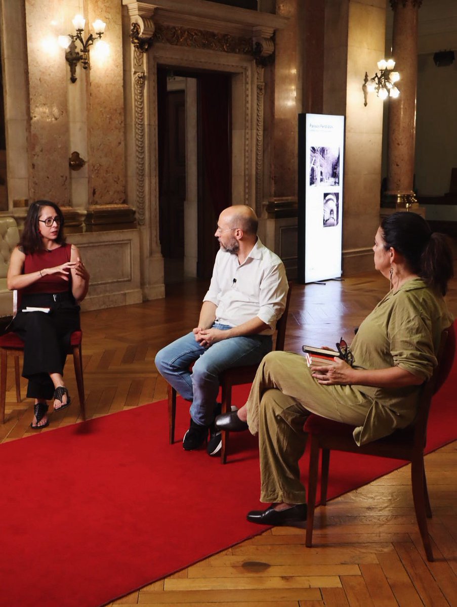 beatrizprey's tweet image. Eu e @luquet_mara entrevistamos @ruitavares para @CanalMyNews. Entrará no ar em breve!