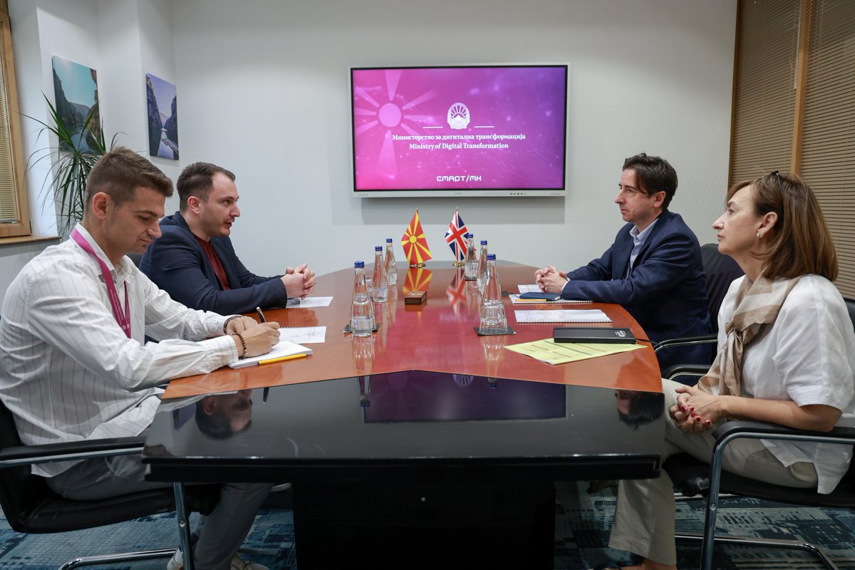 MatthewLawsonUK's tweet image. Meeting with Minister @standonovski to discuss the upcoming Western Balkans Digital Summit 2025 that will support building digital bridges, resilient societies, and the foundations of the Western Balkans' digital future. I thanked the Minister for hosting in Skopje to support the…