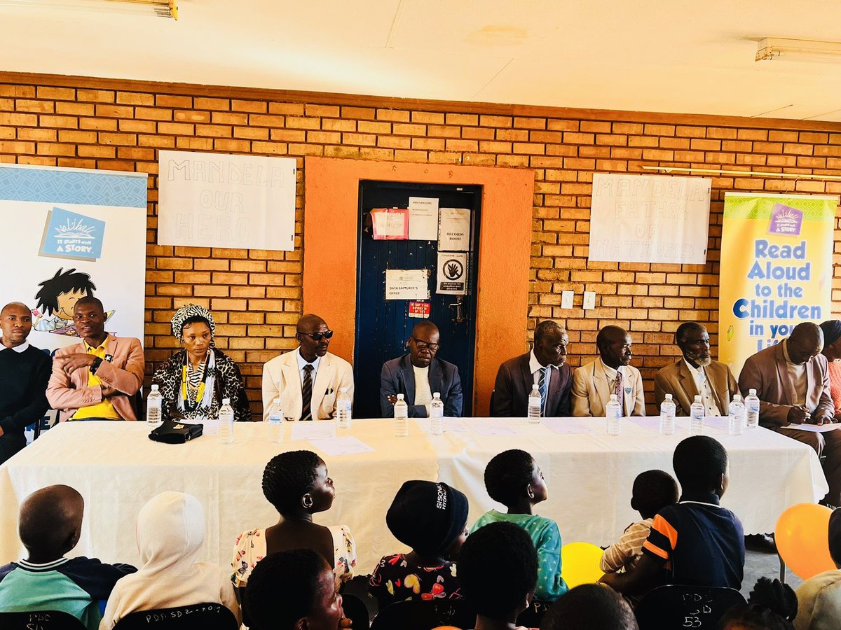 nalibaliSA's tweet image. Clinics can promote reading by providing reading resources and an environment where children can enjoy stories. The Nal'ibali-Lebalelo Water Association Literacy Project, supported by Pelo Le Diatla DIC, transformed the Mmutlane Clinic in Motloulela, Limpopo, into a space for…