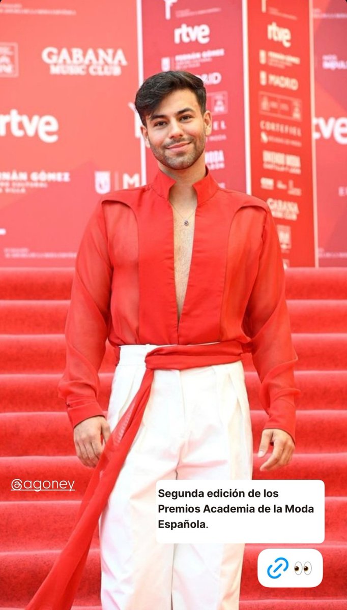 LuciaAgoney's tweet image. ❤️ Agoney en la alfombra roja de los #PremiosModaRTVE 

[Ig @ twick_thewolfiscoming]
instagram.com/stories/twic_t…