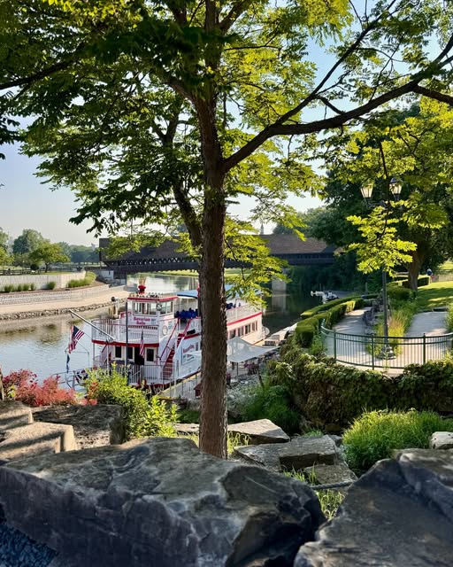 Frankenmuth River Place Shops tweet media