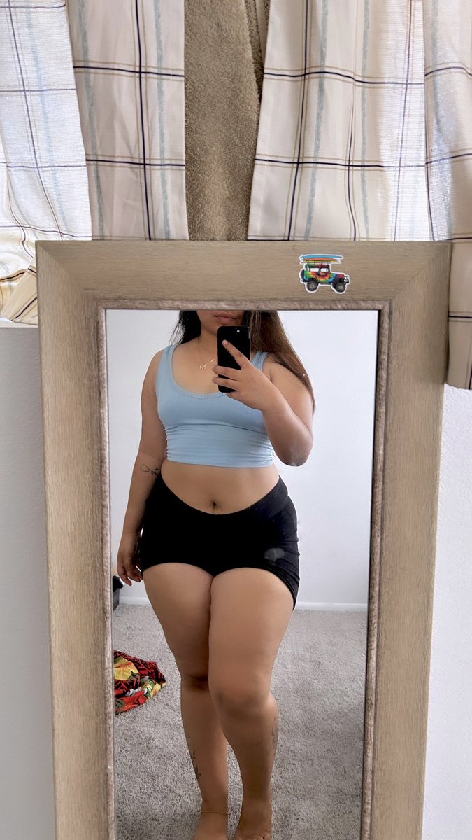 💋 tweet media