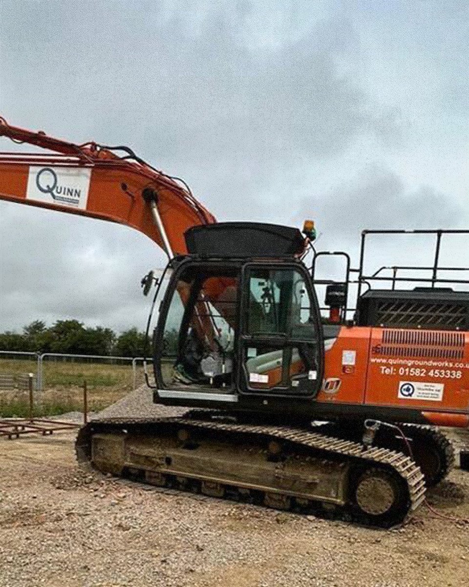 This ZX300 is back in action for C-686818 Quinn Groundworks &amp; Construction Ltd. ✔️

From inspection to onsite fitting, a full “end to end” delivery by Astrak.

Shoutout to Quinn Groundworks for the smooth collab!
#AstrakGlobal #Excavator #ConstructionLife #MaximiseMachineUptime