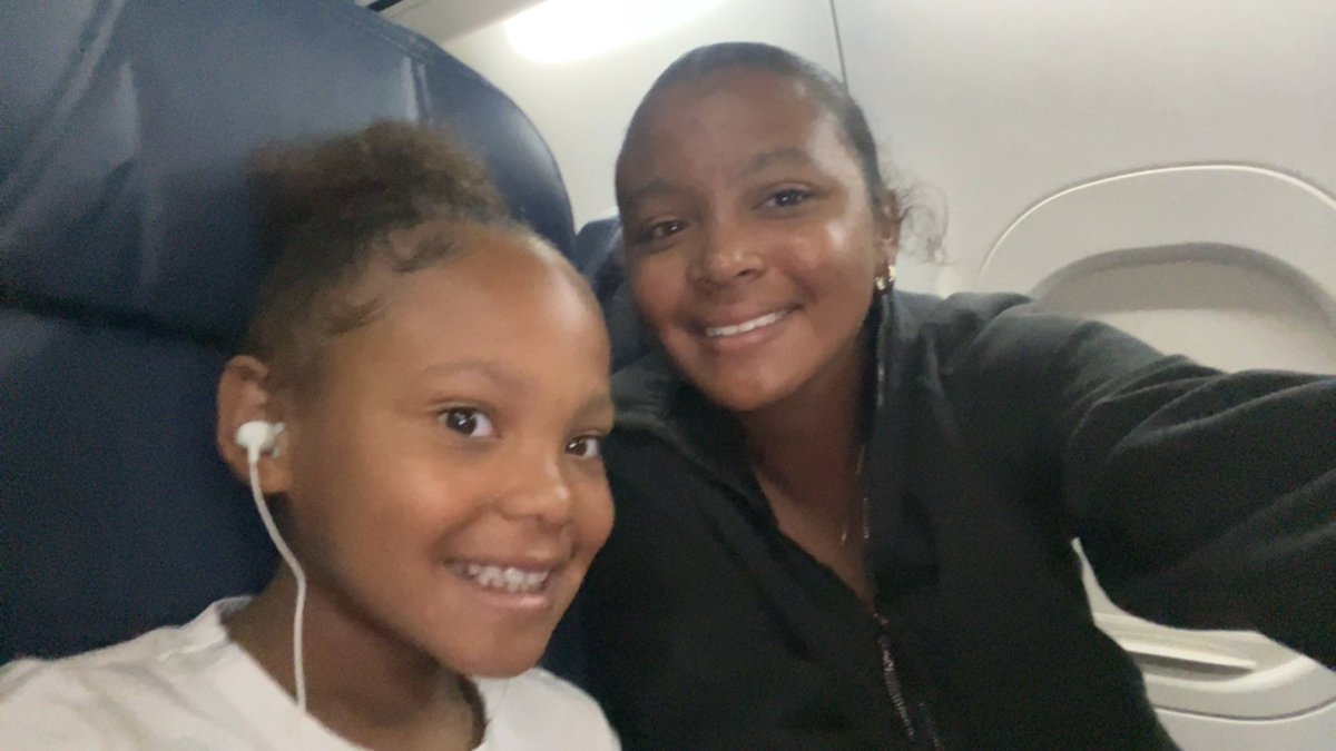 CurrieBaller2's tweet image. Early, early 5:10am flight out of Memphis! I had to get up at 2:35am but glad to be headed CALIFORNIA for PGF Nationals! I was born in Orange, CA and my Grandma/Uncles/Cousins live there so I’m super ready for this!
I plan to meet up with Coach Darrin to work on some things with…