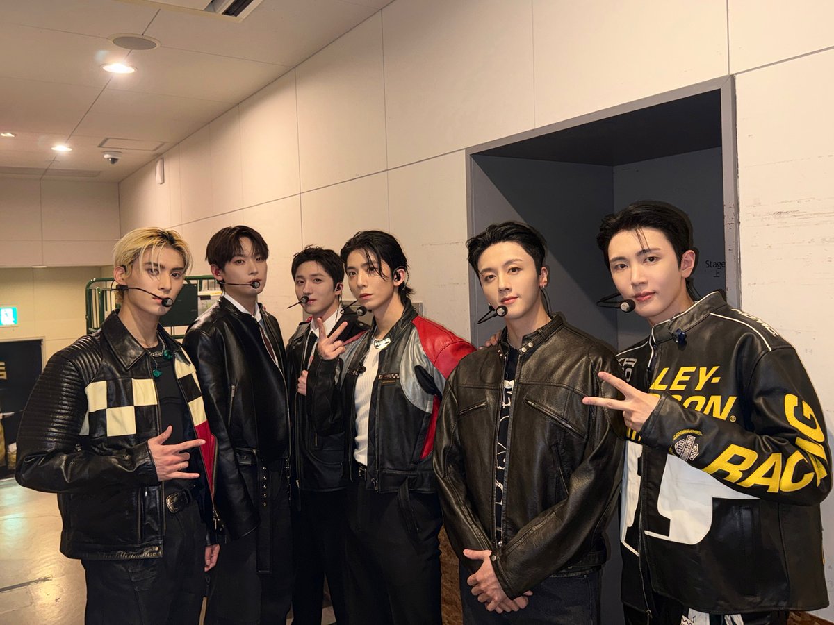 SF9 EVERLINEJAPAN オフラインイベント インソン サイン会 1:1 FAN SIGN EVENT] SF9 - MINI ALBUM [LOVE RACE] - EVERLINE