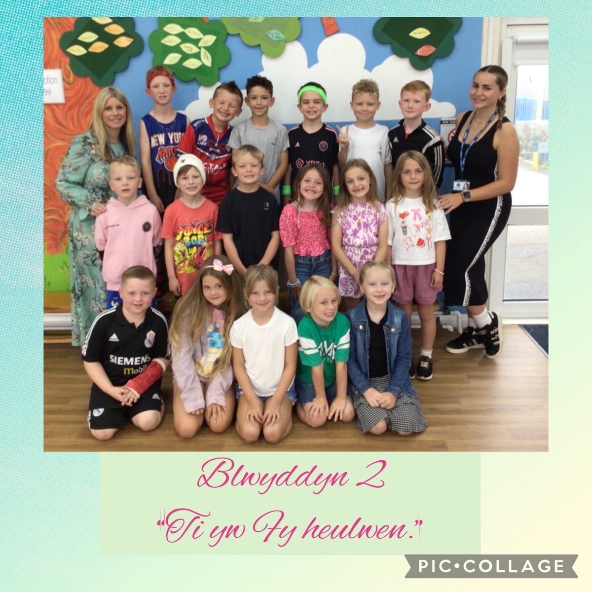 SwissValleyCP's tweet image. Blwyddyn 2 yn canu… Ti yw Fy heulwen, You are my sunshine! Enjoy the Summer Holidays! Pob lwc in the Juniors! ☀️🤩💙💛