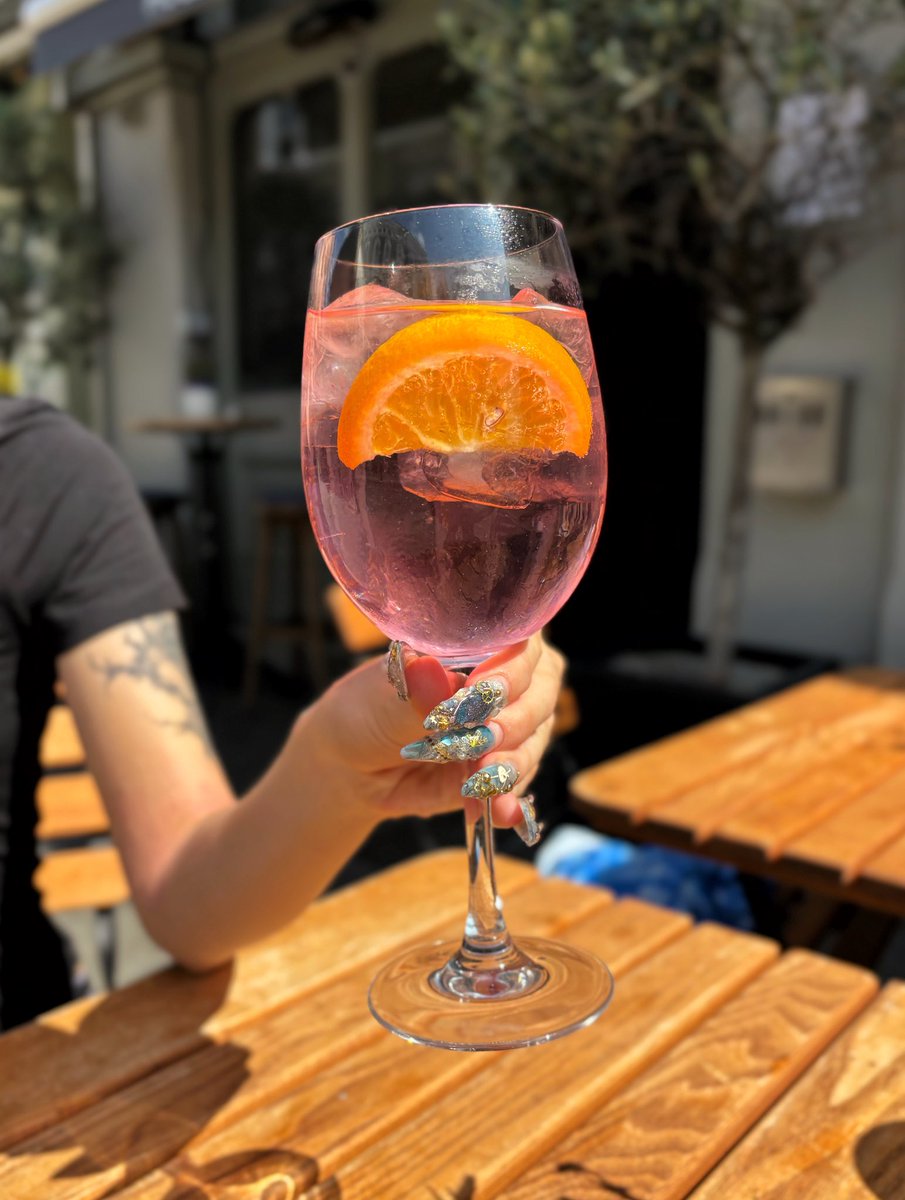 The rain is gone and regular summer programming can continue! ☀️ Join us this weekend, and why not try a refreshing rhubarb rosé spritz? 🍾🤤

Don’t forget you can also catch the last two quarter final games of the Women’s Euros today and tomorrow ⚽️