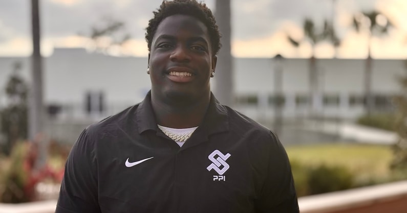 Blake_Alderman's tweet image. Previewing decision day for 4-star DL Valdin Sone

on3.com/teams/florida-…