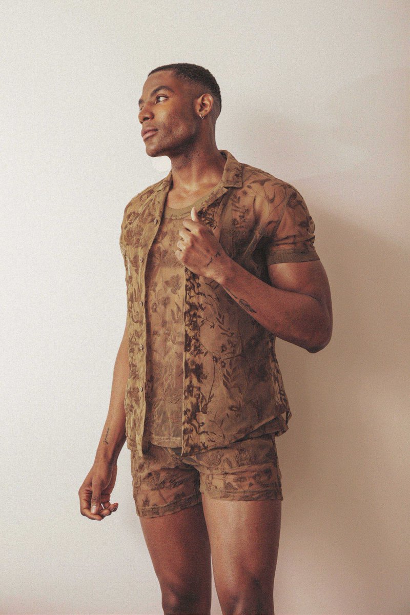 It doesn’t cover much… but it sure provokes a lot 😏