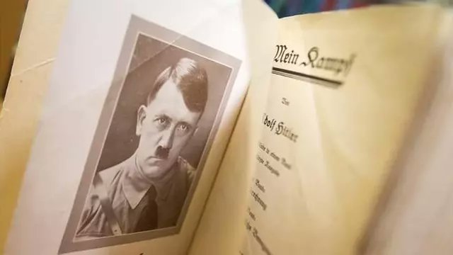 El libro panfletario que escribió Adolf Hitler, 'Mein Kampf' ('Mi lucha') cumple 100 años de su publicación

Hitler escribió sus objetivos bajo 2 conceptos:

1.- Antisemitismo, que condujo a Auschwitz y el Holocausto

2.- Espacio vital, que condujo a la Segunda Guerra Mundial