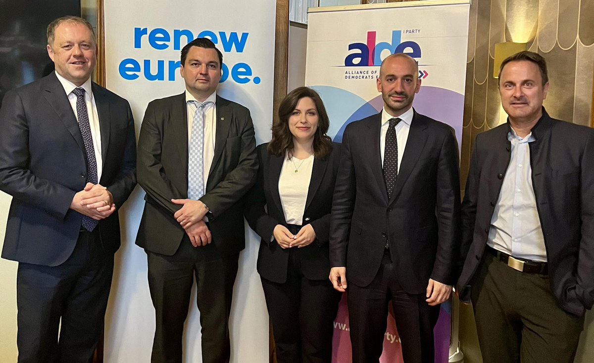 ALDEParty's tweet image. 🌍 Europe must lead, not follow. Liberals are setting the course.
This morning, ALDE Party President @svenja_hahn welcomed ministers from France, Ireland, Finland and Luxembourg for a high-level exchange ahead of the General Affairs @EUCouncil.
On the agenda? Our priorities for…