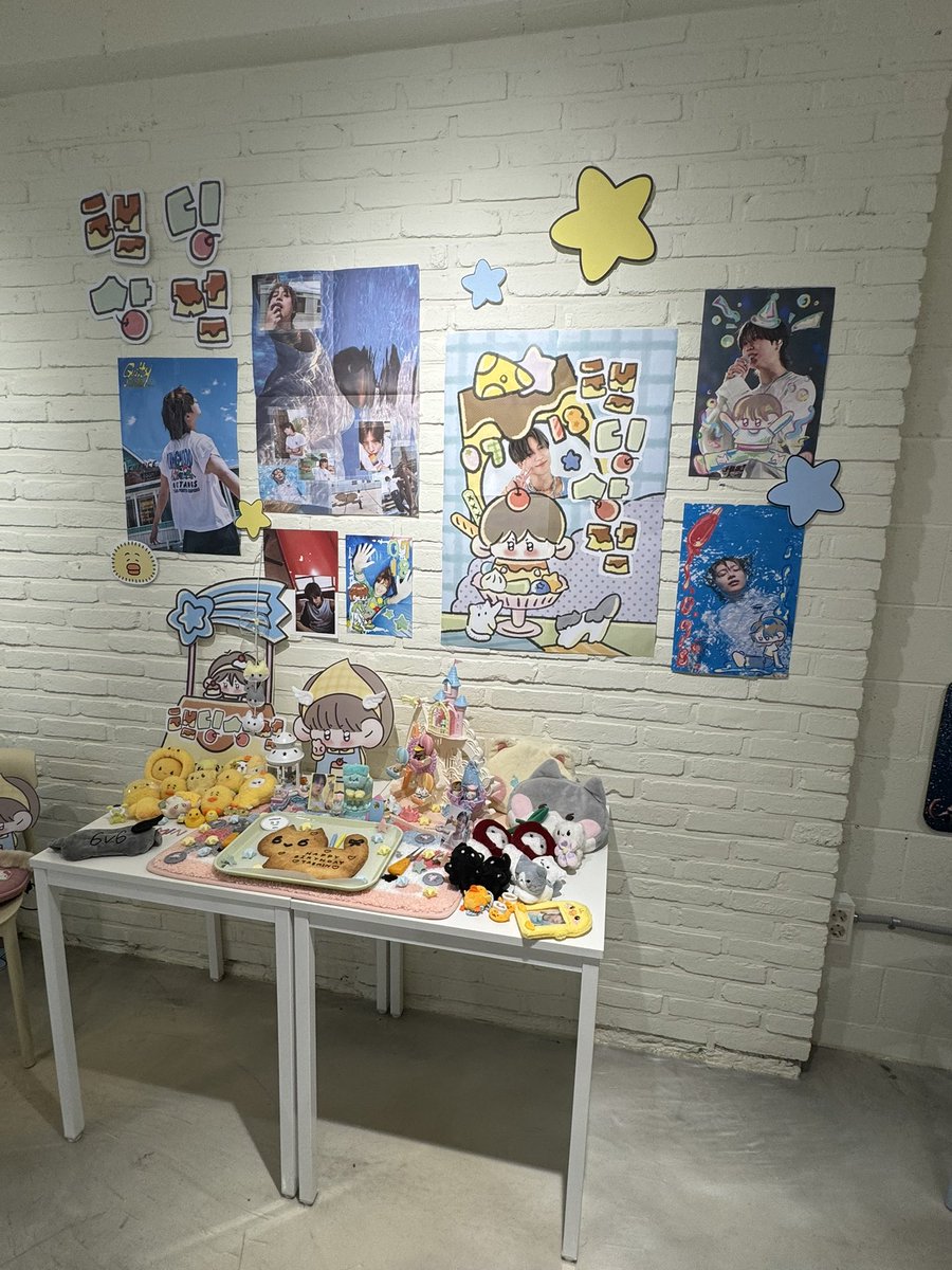 minmin99895865's tweet image. 두번째 방문한 카페
자리가 없어서 아쉬웠지만
너무 귀여운 태민이 눈에 잘 담아옴🩵
#태민 #TAEMIN
#탬딩상점
#눌러봐_탬딩이
#영원한원앤온리_해피태민데이
#HAPPYTAEMINDAY