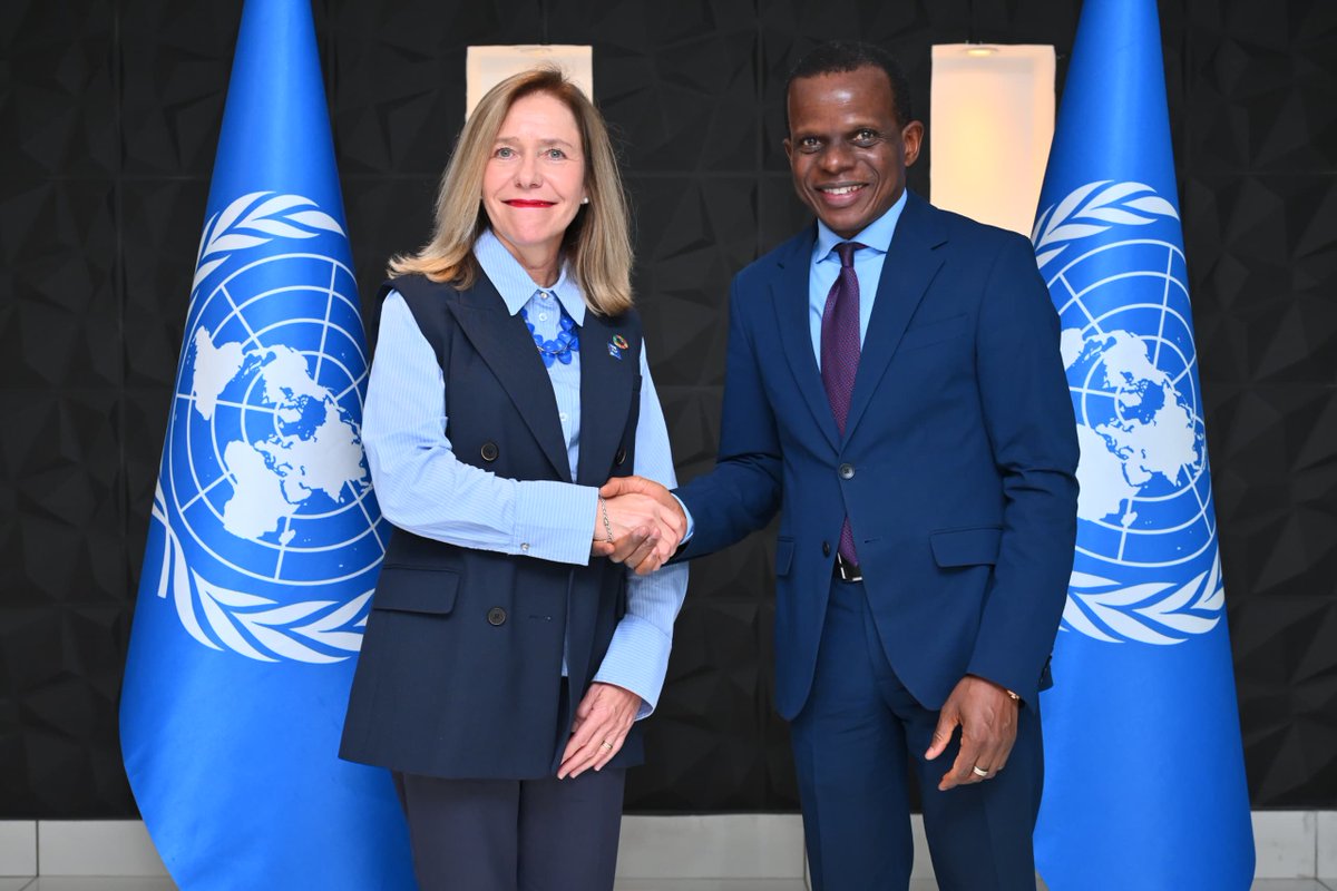 ECA (@eca_official) on Twitter photo DES Antonio Pedro met with <a href="/WMO/">World Meteorological Organization</a> SG Prof. Celeste Saulo to advance a strategic vision: shifting the narrative from climate impacts to harnessing data and climate intelligence for development. DES Antonio Pedro met with <a href="/WMO/">World Meteorological Organization</a> SG Prof. Celeste Saulo to advance a strategic vision: shifting the narrative from climate impacts to harnessing data and climate intelligence for development.