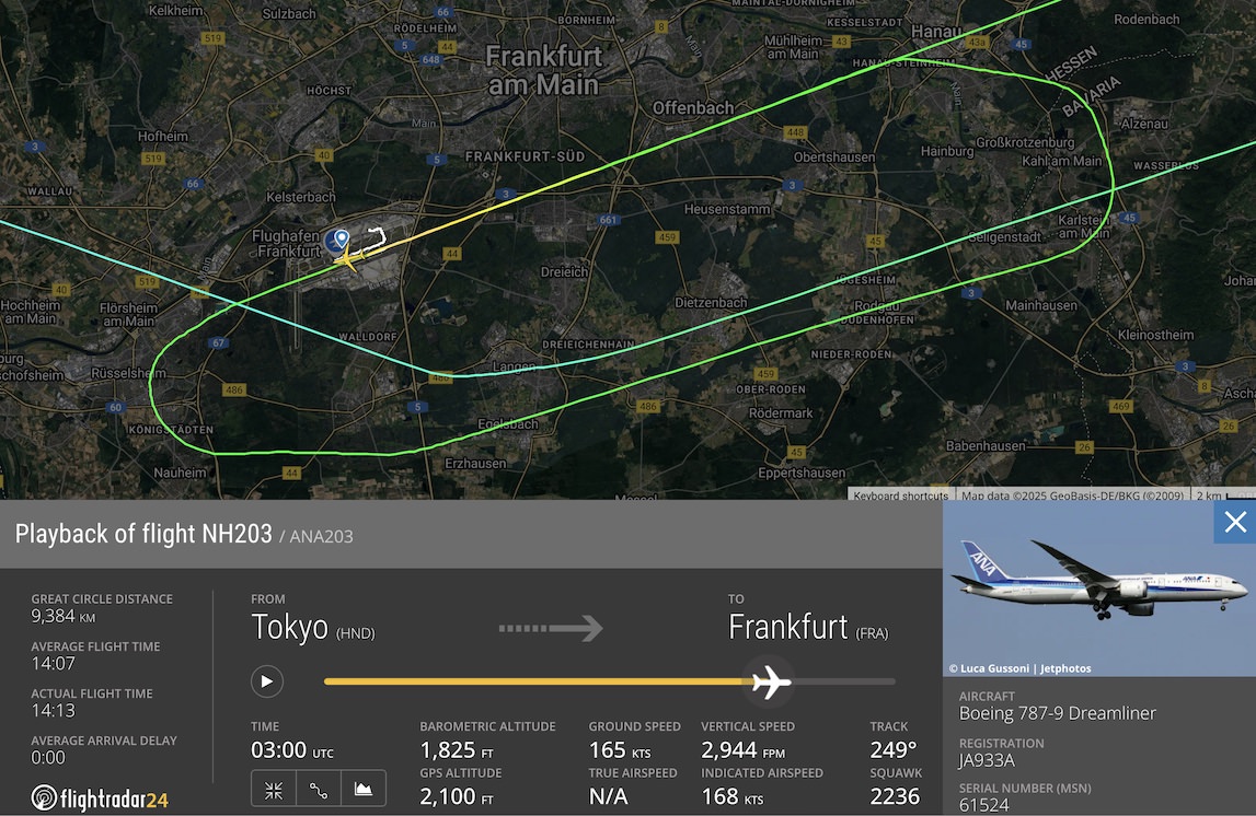 flightradar24's tweet image. Ever heard of a flight arriving too early? flightradar24.com/blog/aviation-…