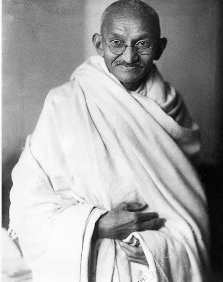 इन दोनों में से आपके आदरणीय कौन है 

सही जवाब देने वालों को फॉलो करूंगी...✍️