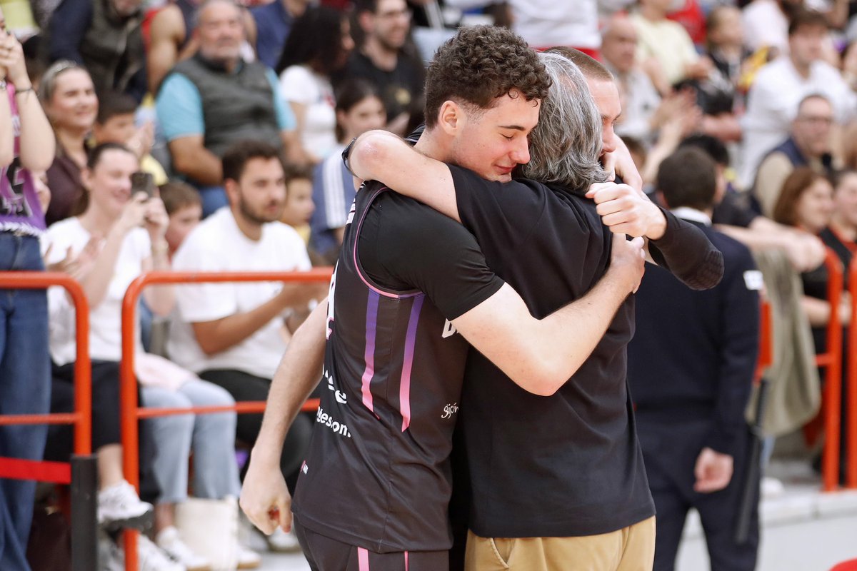 Miki Botas tweet media