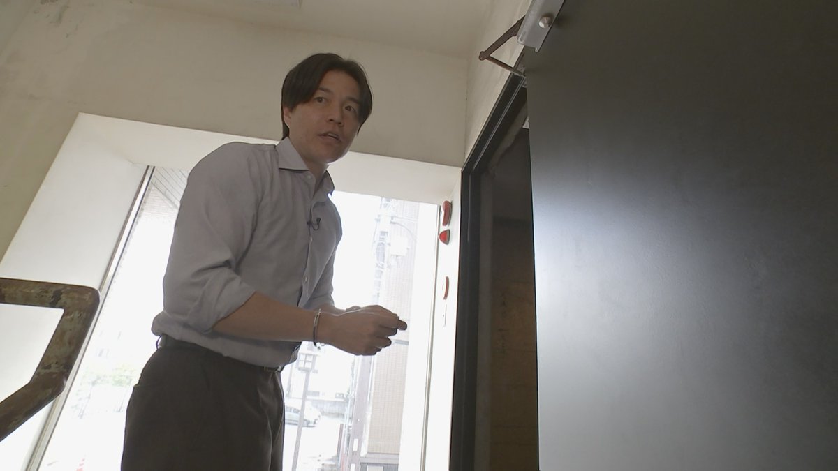 nst_tbs6's tweet image. な… #南波アナ に一体なにが…？！
17:45ごろのOAをチェック！👀

きょうの #Nスタ は

▼増加する #水難事故 身を守るためには？
▼#男子バレー フルセットの激闘🏐
▼&quot;痩せているのに二重あご&quot;
　それ「スマホ首」かも📱⚠️
▼夏休みに1日楽しめる！#道の駅 🏕️…