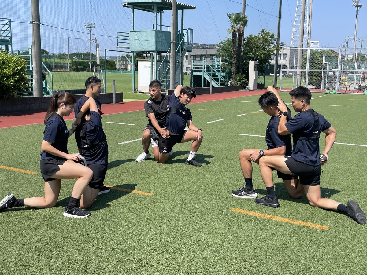 JapanRugbyMinna's tweet image. 縁の下の力持ちを意味する #UnsungHero 🦸♂️
第10回はS&Cコーチの #奥野純平 さん🏋 🏋
レフリーのパフォーマンスを最大限に引き出すS&Cコーチ🙌
これまでの道のりやS&Cコーチとしての取り組みなどについて取材しました📸 📃
詳細は💁
rugby-japan.jp/RugbyFamilyGui…
#みんなでラグビー