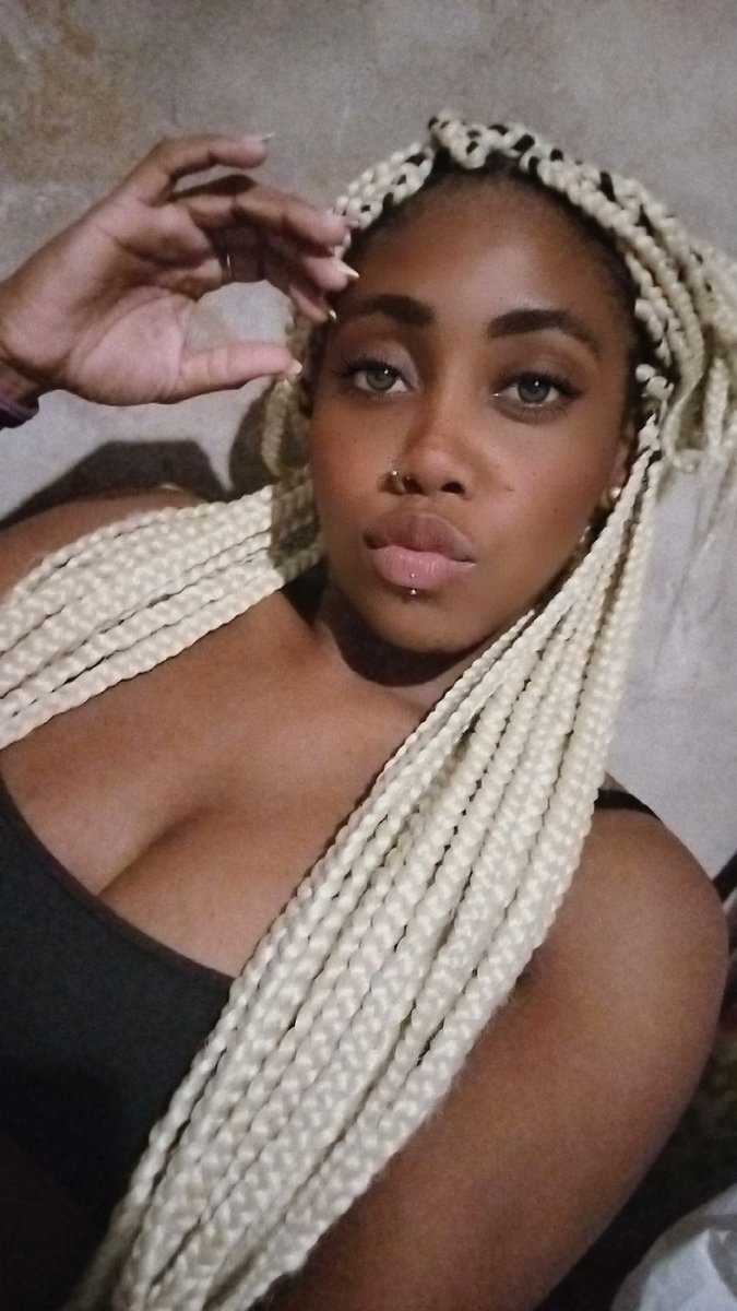 PrettynhaLeite's tweet photo. 🥵 https://t.co/ArsFXdg70J