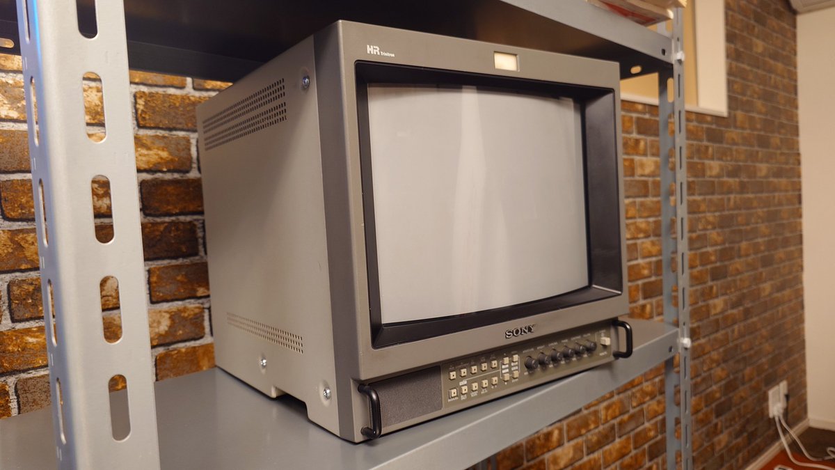 今日届いたもの(∩´∀｀)∩ SONY PVM-1454Q BVM-14M4DJと見た目が粗 