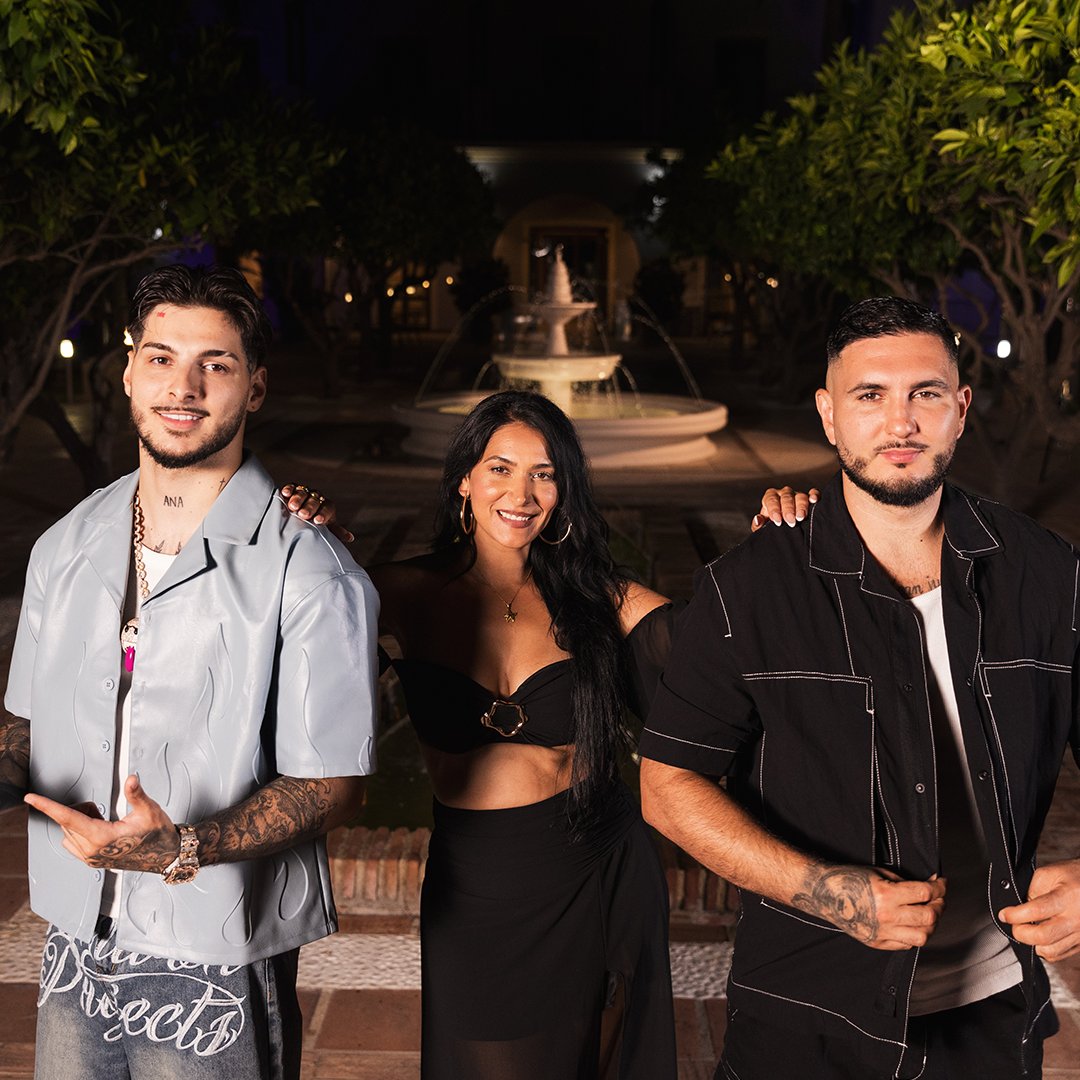SpotifySpain's tweet image. Para qué pedir un hitazo de @MYKETOWERS si puede ser un álbum entero…
Los temas de ‘ISLAND BOYZ’, todo lo nuevo de @dannajustdanna, @Cupidoamorciego con @manuelcarrasco_, @maluma, Marta Santos, @_theyounggypsy, @mercedescanas_ con Bacilos, Shakira Martínez con @Chus_Santana_,…