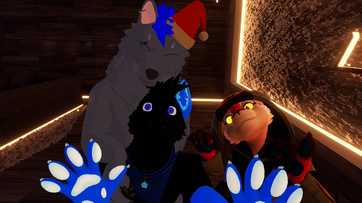 WolfSpitfire's tweet image. It's been a wild 5 years since I first hopped on VRChat. Here's to many more!