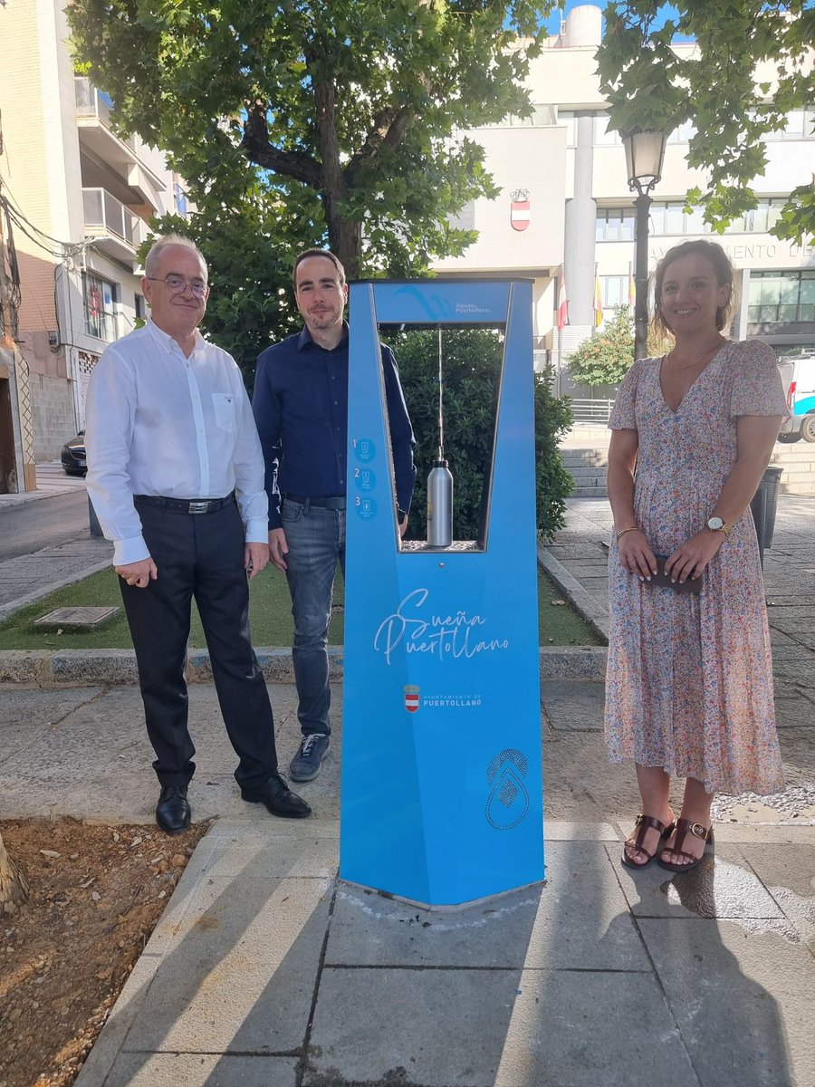 PUERTOLLANO (@aytopuertollano) on Twitter photo 💧 Ya funciona la segunda fuente refrigerada en 📍Plaza Constitución junto al parque infantil.
🔜 Próximamente se instalarán en: María Auxiliadora, Plaza Padre Poveda y campo de petanca de El Poblado.
Agua fresca y accesible para todos. 💦
#Puertollano <a href="/AguaPuertollano/">Aguas de Puertollano</a> 💧 Ya funciona la segunda fuente refrigerada en 📍Plaza Constitución junto al parque infantil.
🔜 Próximamente se instalarán en: María Auxiliadora, Plaza Padre Poveda y campo de petanca de El Poblado.
Agua fresca y accesible para todos. 💦
#Puertollano <a href="/AguaPuertollano/">Aguas de Puertollano</a>