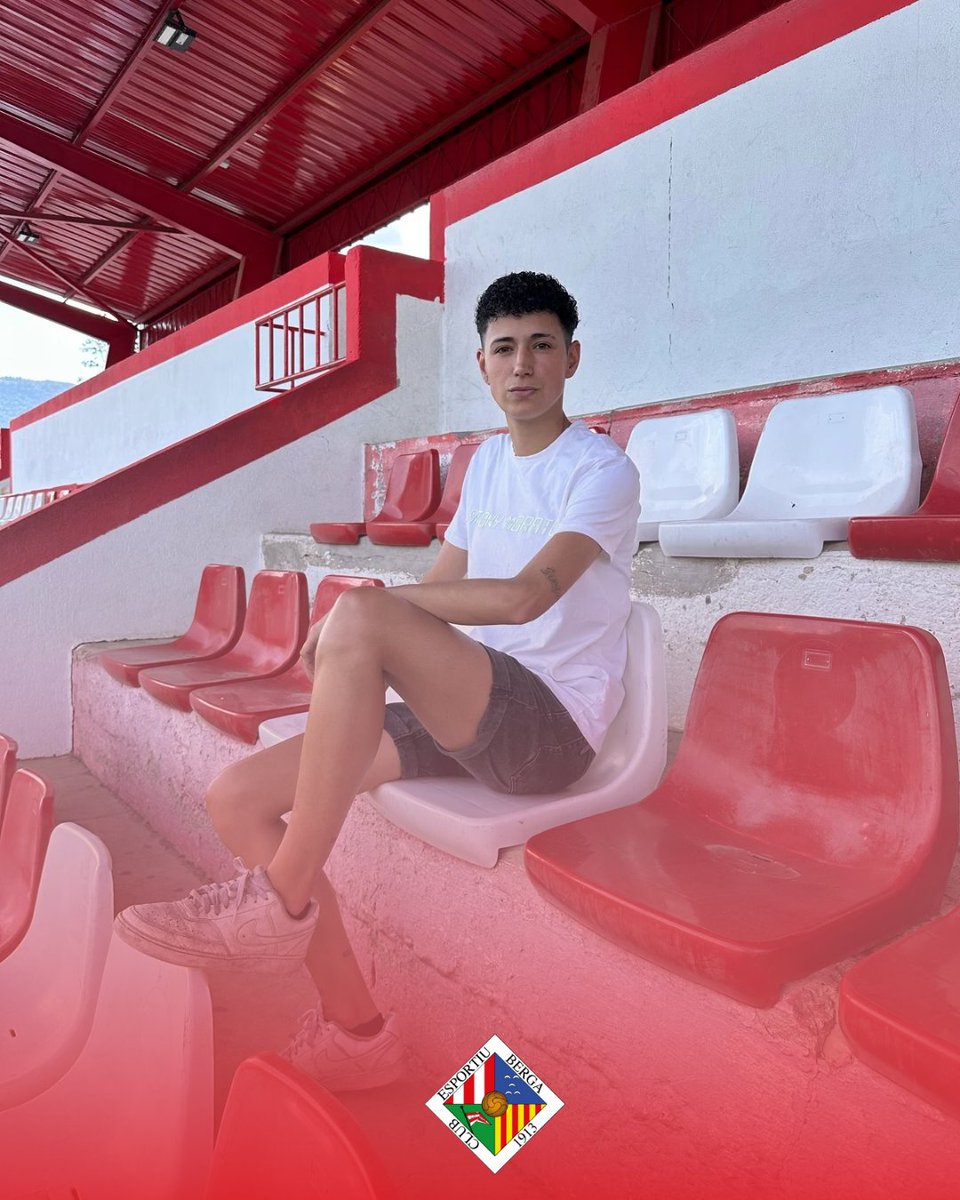 🤝 ANGELA CANUDAS 2026

✅ Lluita i esforç assegurats una temporada més al sènior femení del CE Berga.

💪 Una de les ànimes del vestidor, l'Angy ha demostrat que per la banda dreta de l'atac rival no serà gens fàcil avançar.

#juntessommésfortes ❤️🤍