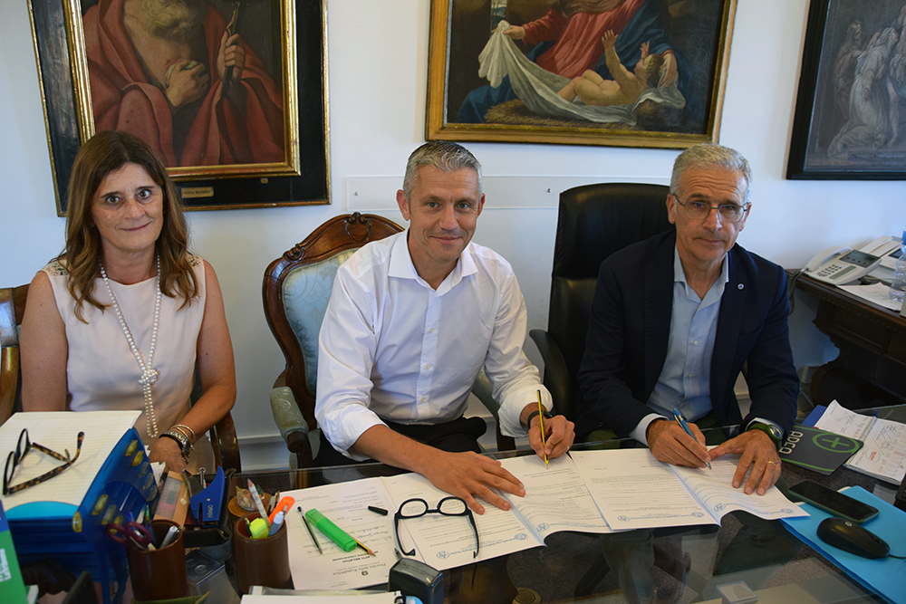 Protocollo Aou Senese-Procura della Repubblica per prelievo di organi in caso di morte violenta o in caso di sospetto di reato

⚖️NEWS: ao-siena.toscana.it/2025/07/18/pro…