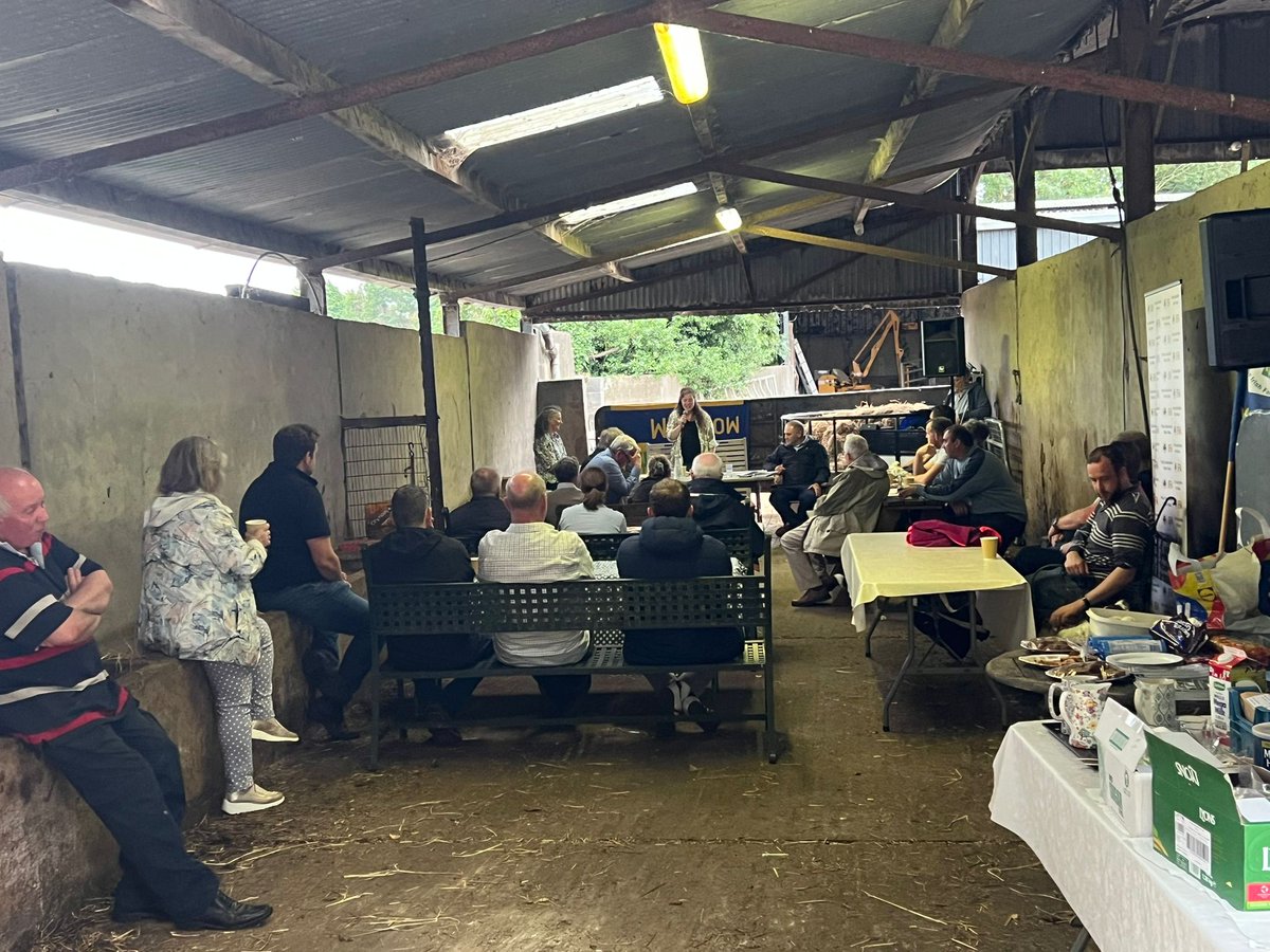 JacWhelanFagan's tweet image. Wicklow @IFAmedia held a very constructive meeting last night in Ashford on their county secretary's farm,Jayne Stephens.Thanks to IFA Livestock Policy Exec Tomas Bourke & Livestock National Chair Declan Hanrahan for speaking on the night @gormanifa @AliceDoyleIFA @PaulOBrien2020