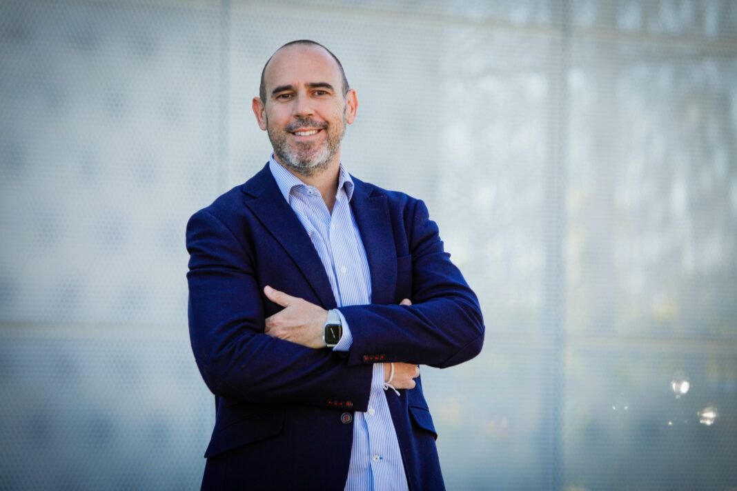 El Rotativo (@rotativouchceu) on Twitter photo A las puertas del finde os recomendamos esta entrevista con el neurobiólogo <a href="/redefimposible/">Dr. Jonathan Benito Sipos</a> quien publica ‘El poder de la amabilidad’ en <a href="/edit_planeta/">Editorial Planeta</a> ...
👉 “Cuesta ser amable porque vivimos en un mundo donde predomina la intolerancia”
🔗 shre.ink/xs4a
#⃣ #SomosCEU A las puertas del finde os recomendamos esta entrevista con el neurobiólogo <a href="/redefimposible/">Dr. Jonathan Benito Sipos</a> quien publica ‘El poder de la amabilidad’ en <a href="/edit_planeta/">Editorial Planeta</a> ...
👉 “Cuesta ser amable porque vivimos en un mundo donde predomina la intolerancia”
🔗 shre.ink/xs4a
#⃣ #SomosCEU