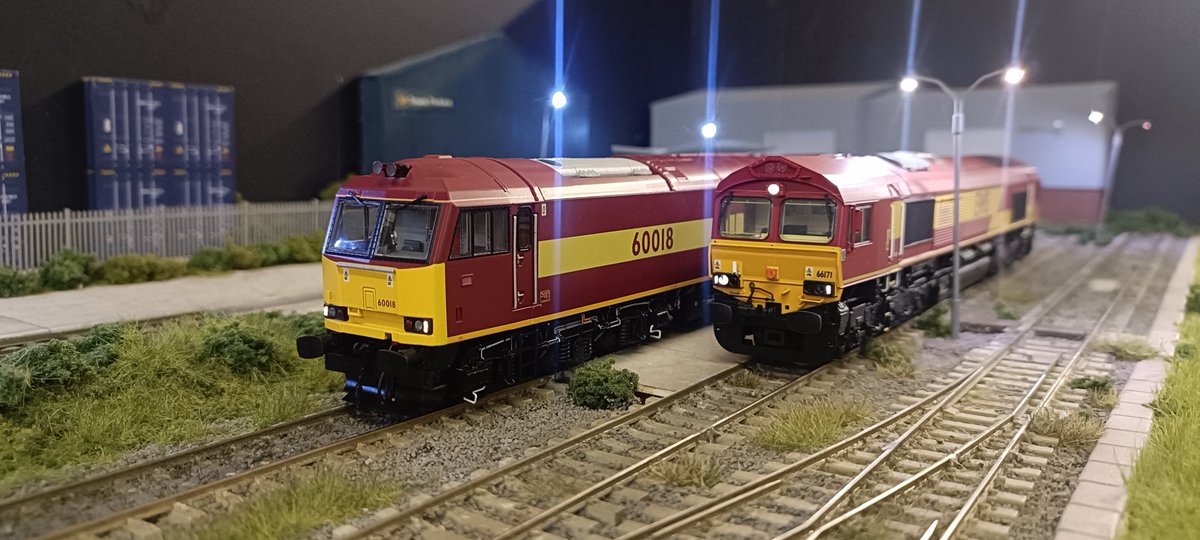 All change at Baggies TMD with the Cavalex 60 and the Accurascale 66 taking over the roles from Hornby and Bachmann they are nice looking locos ain't they #tmrguk