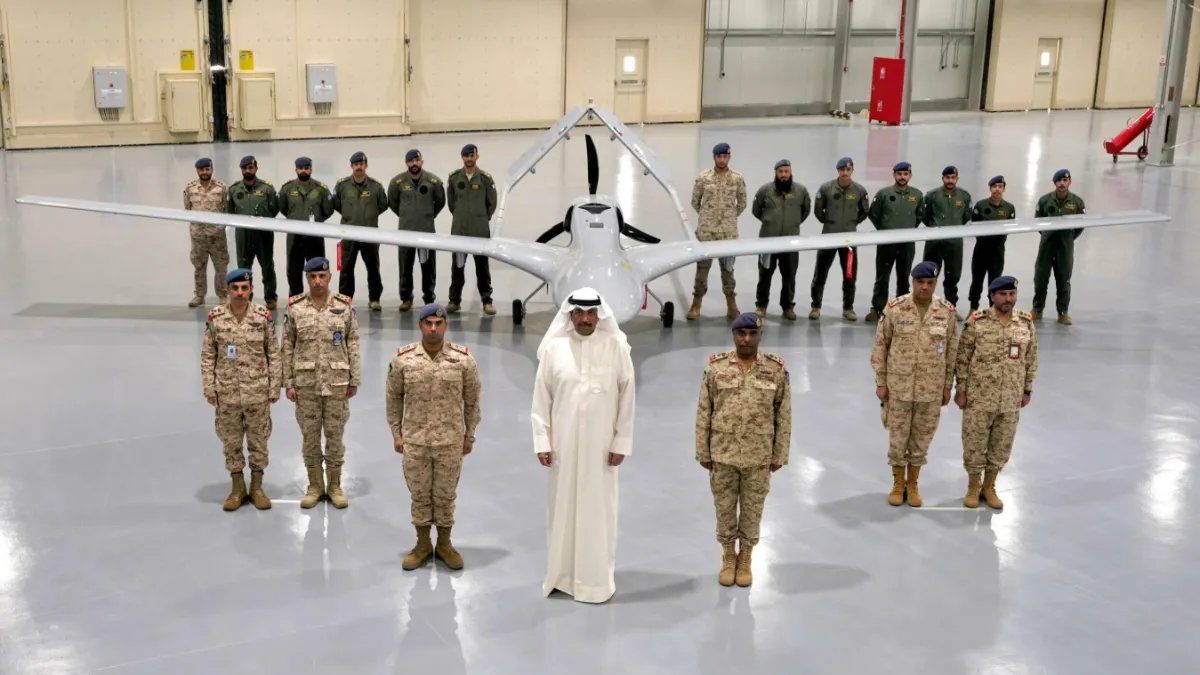 'Kuveyt, Bayraktar TB-2 SİHA'ları envanterine ekledi'  haberini görünce bir zamanlar 'Damadın bu dronlarını A101 de satıyor nolmuş yani' diye dalga geçen çapsız ve vizyonsuz heykelsever şimdi ne düşünüyor acaba