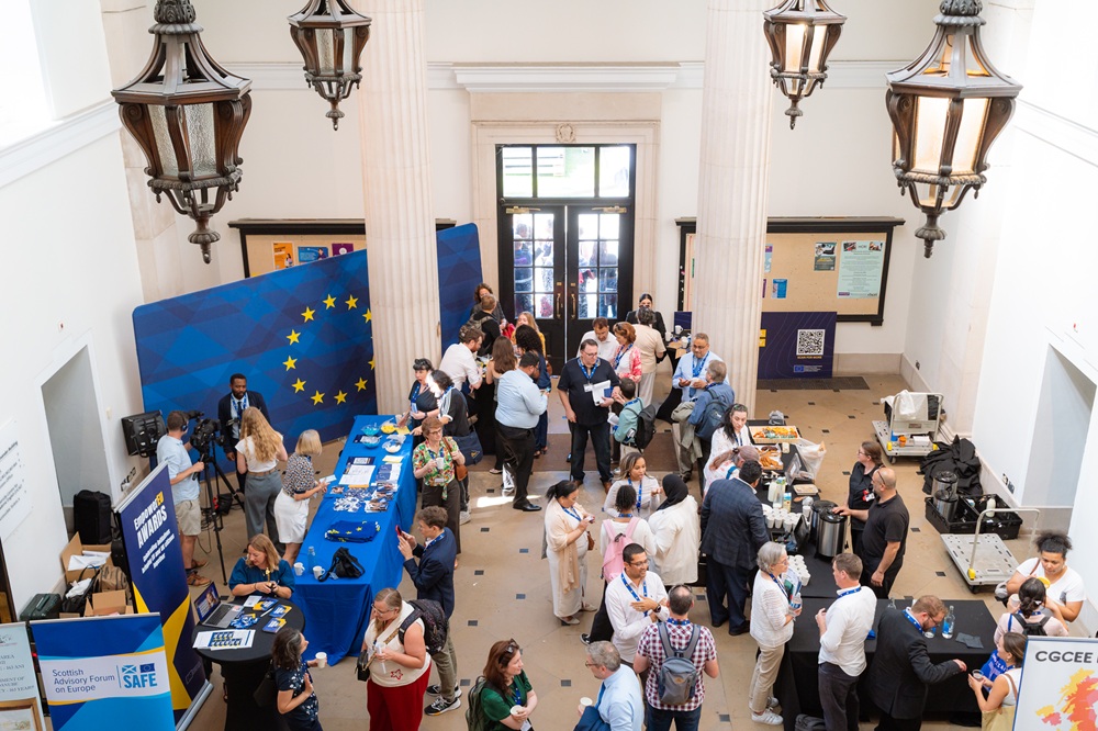EUdelegationUK's tweet image. Last week’s #EUCitizensGathering was a fantastic success! 🎉🇪🇺🇬🇧
Huge thanks to all the participants and to everyone who followed along on social media. 🤝📱
Find the event’s highlights on our website! 👉 eeas.europa.eu/delegations/un…
#EUCitizens #EUinUK #StrongerTogether