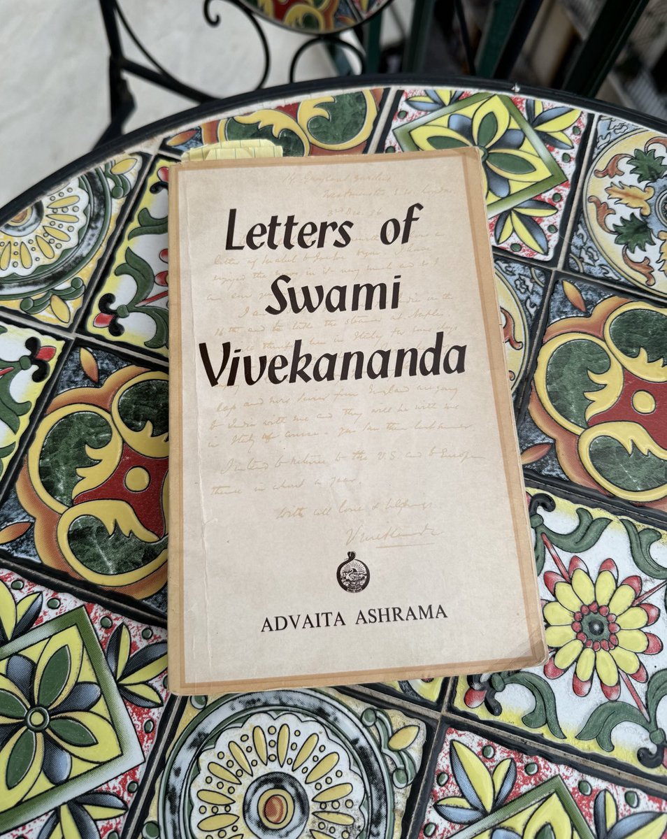 kaushikcbasu's tweet image. Am sitting in a by-lane & re-reading Vivekananda’s letters. Fascinating. They show his wanderlust, his joy in meeting all kinds of people, his humor, also his vulnerabilities, & above all, his love of humanity. His Hinduism was so different from what some Hindutva groups teach.