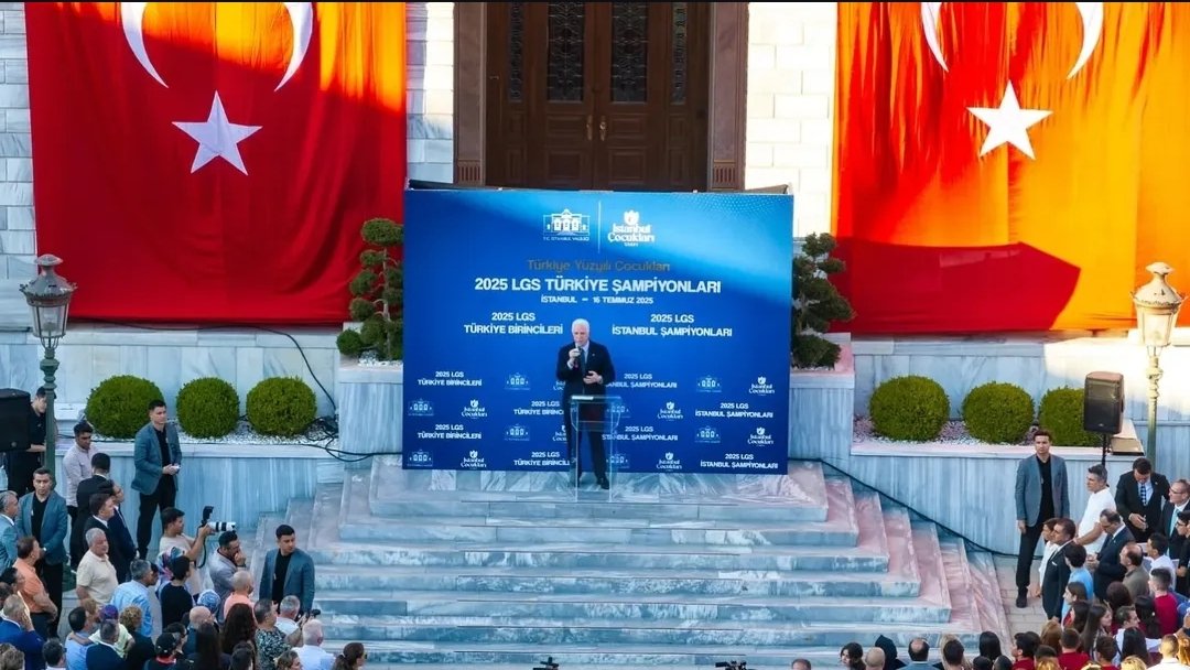 Esenler İlçe Millî Eğitim Müdürlüğü (@esenlerilcemem) on Twitter photo İstanbul’daki 109 farklı okulda eğitim gören ve LGS’den 500 tam puan alan 163 öğrencimiz, İstanbul Valiliğinde buluştu. 👏🏻İlçemizden 125. Yıl Ortaokulu öğrencisi Cemre Su Doğan da buluşmada yer aldı.
<a href="/tcmeb/">Millî Eğitim Bakanlığı</a>
<a href="/istanbulilmem/">İstanbul İl Millî Eğitim Müdürlüğü</a>
<a href="/MucahitYentur/">Murat Mücahit Yentür</a>
<a href="/feyz65/">Feyzullah Sert</a> İstanbul’daki 109 farklı okulda eğitim gören ve LGS’den 500 tam puan alan 163 öğrencimiz, İstanbul Valiliğinde buluştu. 👏🏻İlçemizden 125. Yıl Ortaokulu öğrencisi Cemre Su Doğan da buluşmada yer aldı.
<a href="/tcmeb/">Millî Eğitim Bakanlığı</a>
<a href="/istanbulilmem/">İstanbul İl Millî Eğitim Müdürlüğü</a>
<a href="/MucahitYentur/">Murat Mücahit Yentür</a>
<a href="/feyz65/">Feyzullah Sert</a>