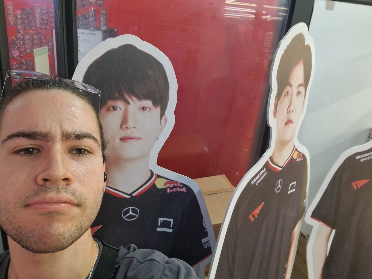 no os vais a creer donde voy a ver el KOI vs T1