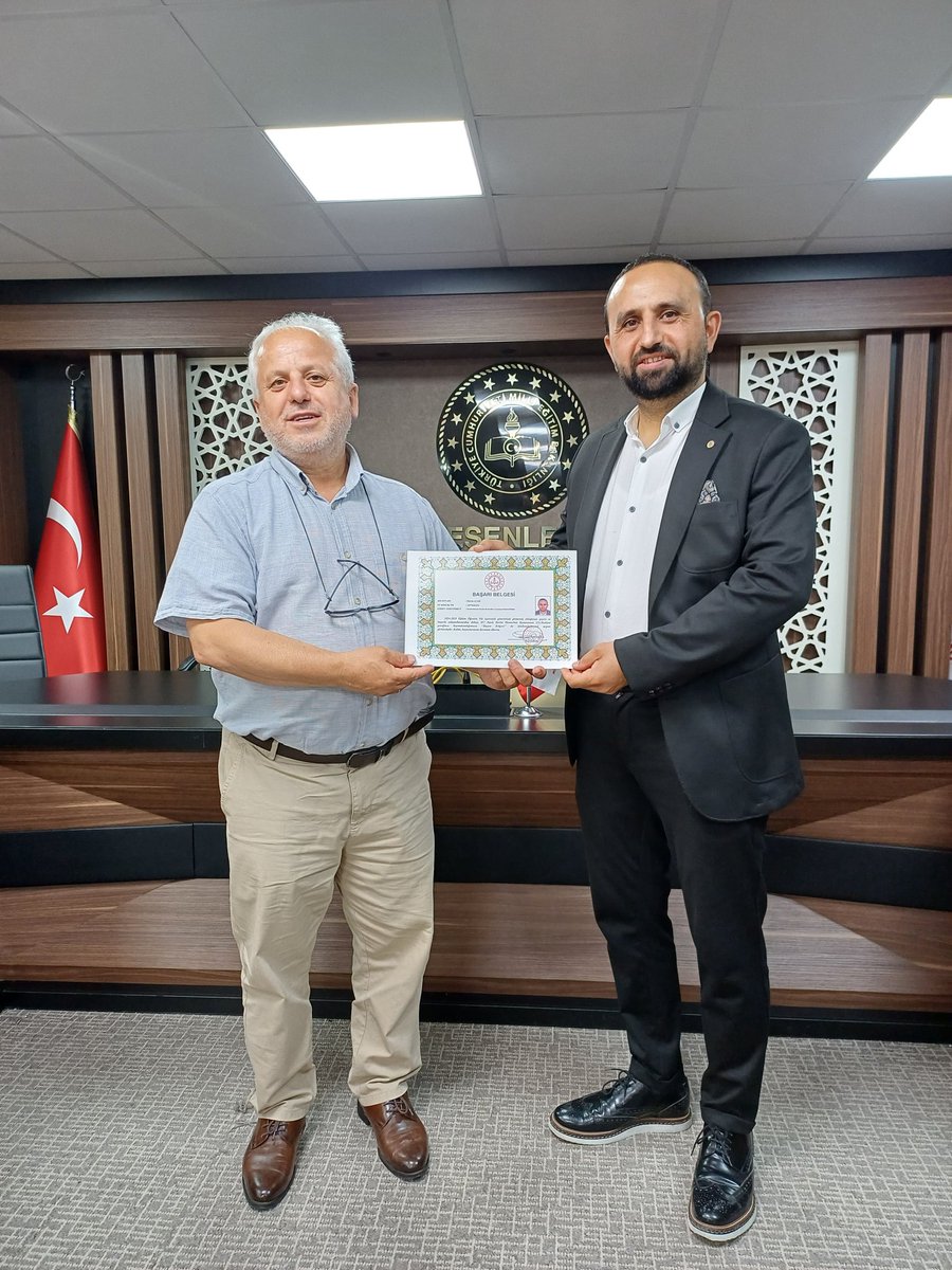 Esenler İlçe Millî Eğitim Müdürlüğü (@esenlerilcemem) on Twitter photo İlçe Millî Eğitim Müdürümüz Feyzullah Sert, görev sürelerinin dolması nedeniyle ilçe dışına tayinleri gerçekleşen okul yöneticilerimiz Mehmet Türkoğlu, Mehmet Emin Türk, Harun Acar'a başarı belgelerini takdim etti.
<a href="/tcmeb/">Millî Eğitim Bakanlığı</a>
<a href="/istanbulilmem/">İstanbul İl Millî Eğitim Müdürlüğü</a>
<a href="/MucahitYentur/">Murat Mücahit Yentür</a>
<a href="/feyz65/">Feyzullah Sert</a> İlçe Millî Eğitim Müdürümüz Feyzullah Sert, görev sürelerinin dolması nedeniyle ilçe dışına tayinleri gerçekleşen okul yöneticilerimiz Mehmet Türkoğlu, Mehmet Emin Türk, Harun Acar'a başarı belgelerini takdim etti.
<a href="/tcmeb/">Millî Eğitim Bakanlığı</a>
<a href="/istanbulilmem/">İstanbul İl Millî Eğitim Müdürlüğü</a>
<a href="/MucahitYentur/">Murat Mücahit Yentür</a>
<a href="/feyz65/">Feyzullah Sert</a>